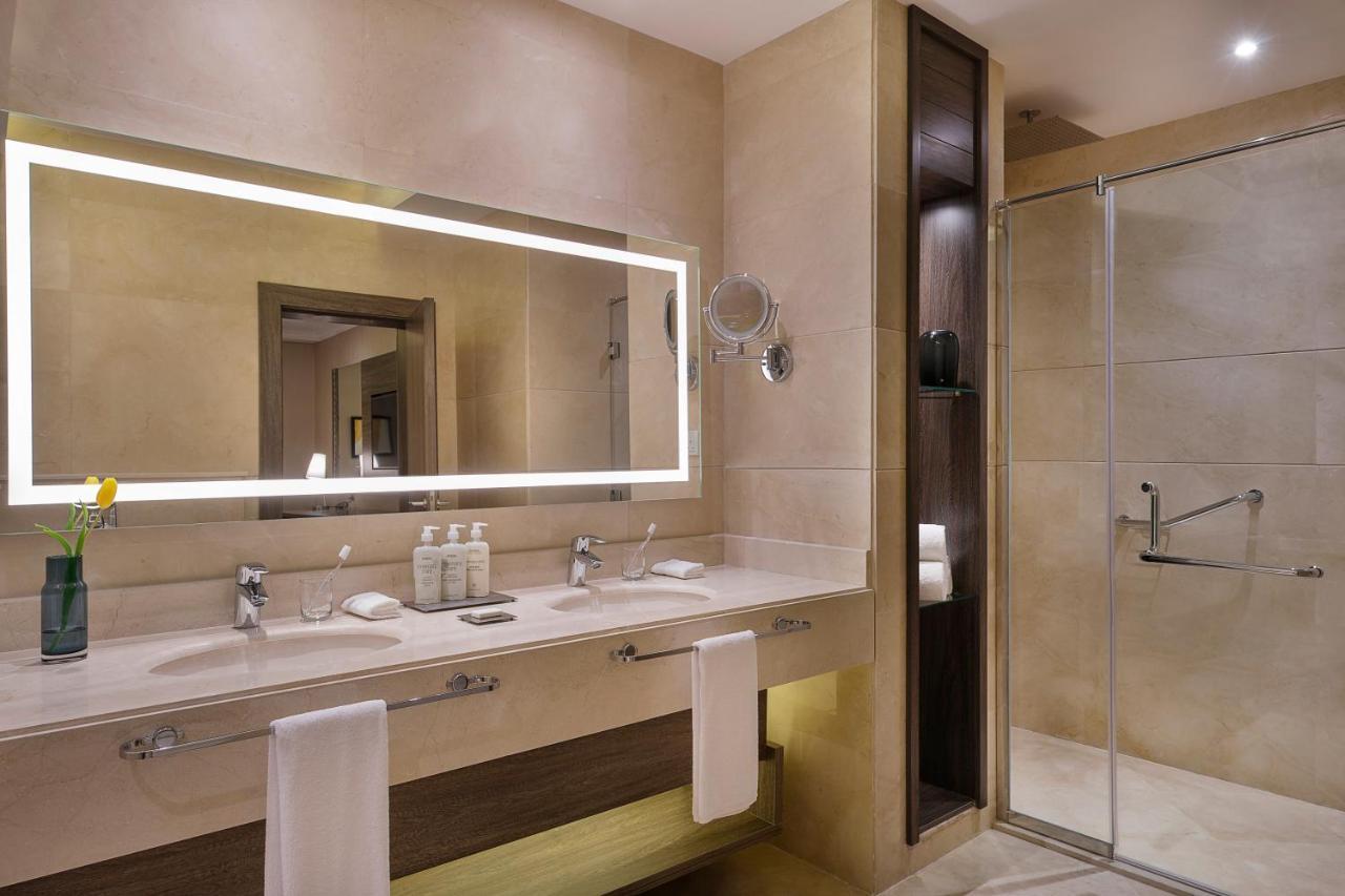 Voco Al Khobar By Ihg Hotel Ngoại thất bức ảnh Bathroom