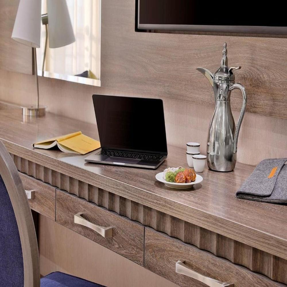 Voco Al Khobar By Ihg Hotel Ngoại thất bức ảnh A Dallah