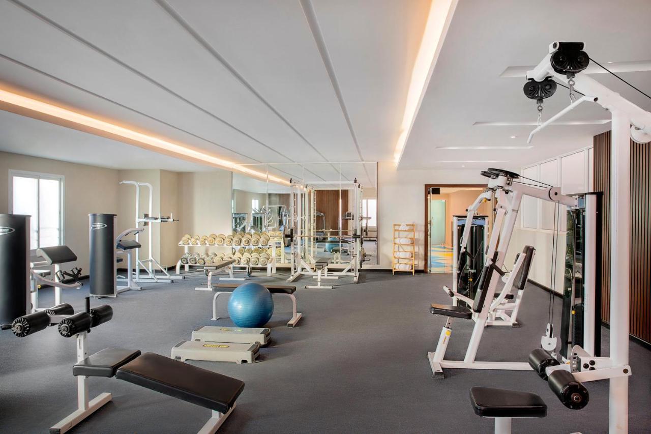 Voco Al Khobar By Ihg Hotel Ngoại thất bức ảnh The gym at the hotel